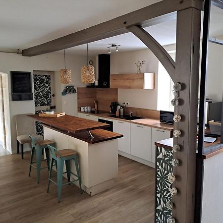 Jolie maison de ville avec un extérieur au calme - Les Dragons de la Chamoiserie NIORT Extérieur photo