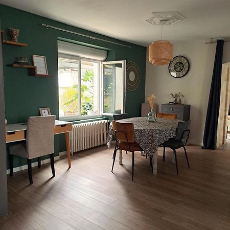 Jolie maison de ville avec un extérieur au calme - Les Dragons de la Chamoiserie NIORT Extérieur photo